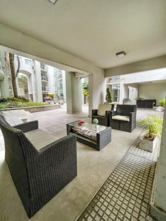 Excelente Departamento 2 Ambientes Con Cochera Bernal Centro