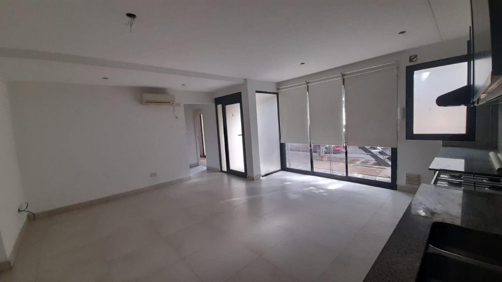 Amplio departamento 2 ambientes en Bernal Centro