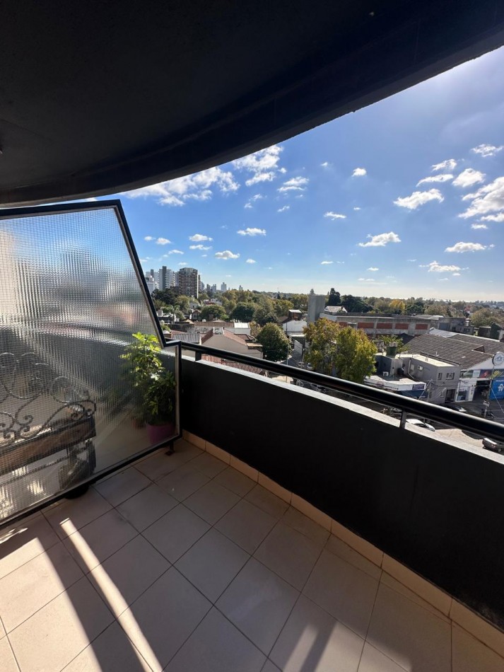 VENTA! Amplio y luminoso Departamento 3 AMB con cochera en Terrazas de Quilmes