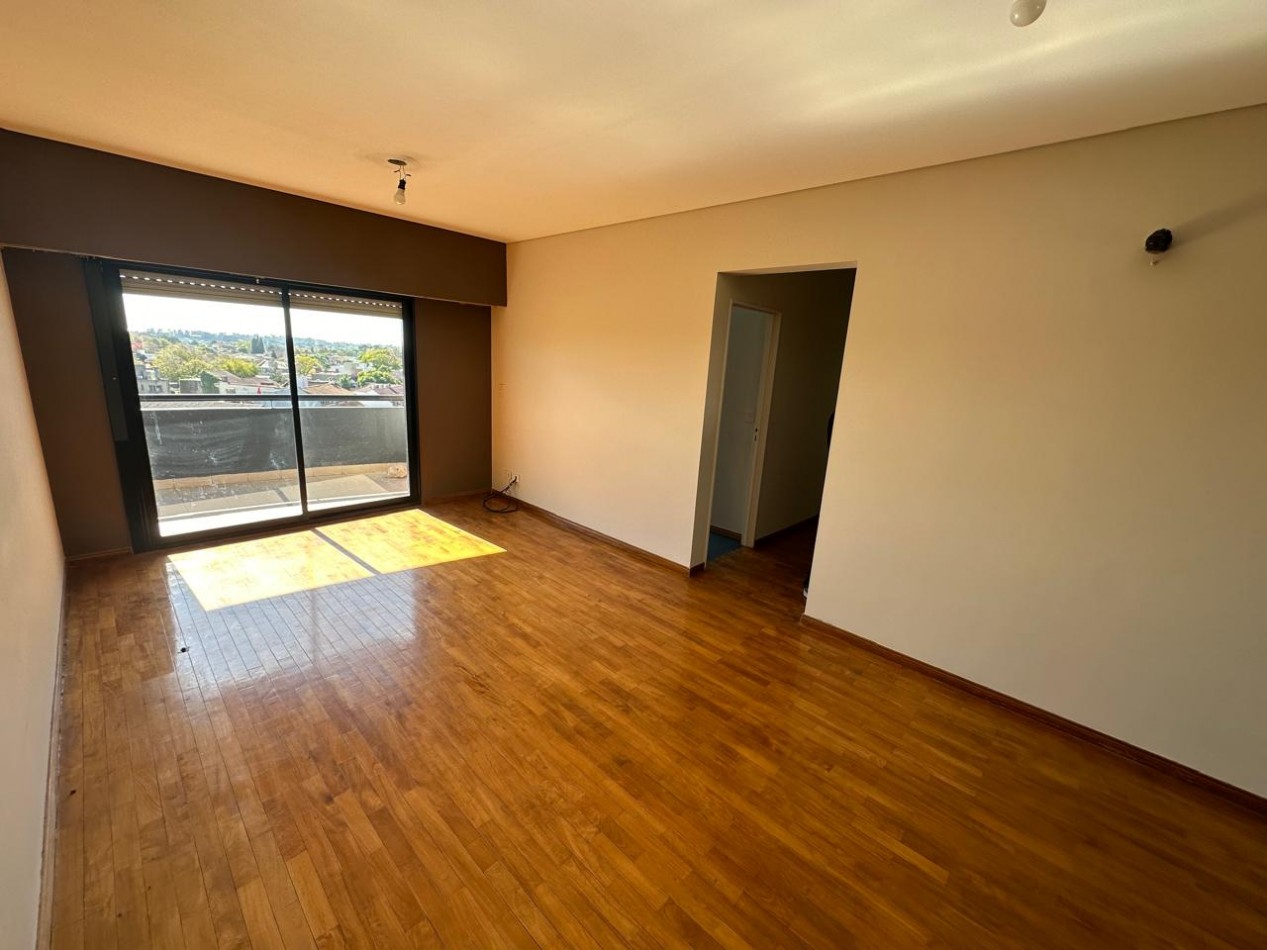 VENTA! Amplio y luminoso Departamento 3 AMB con cochera en Terrazas de Quilmes