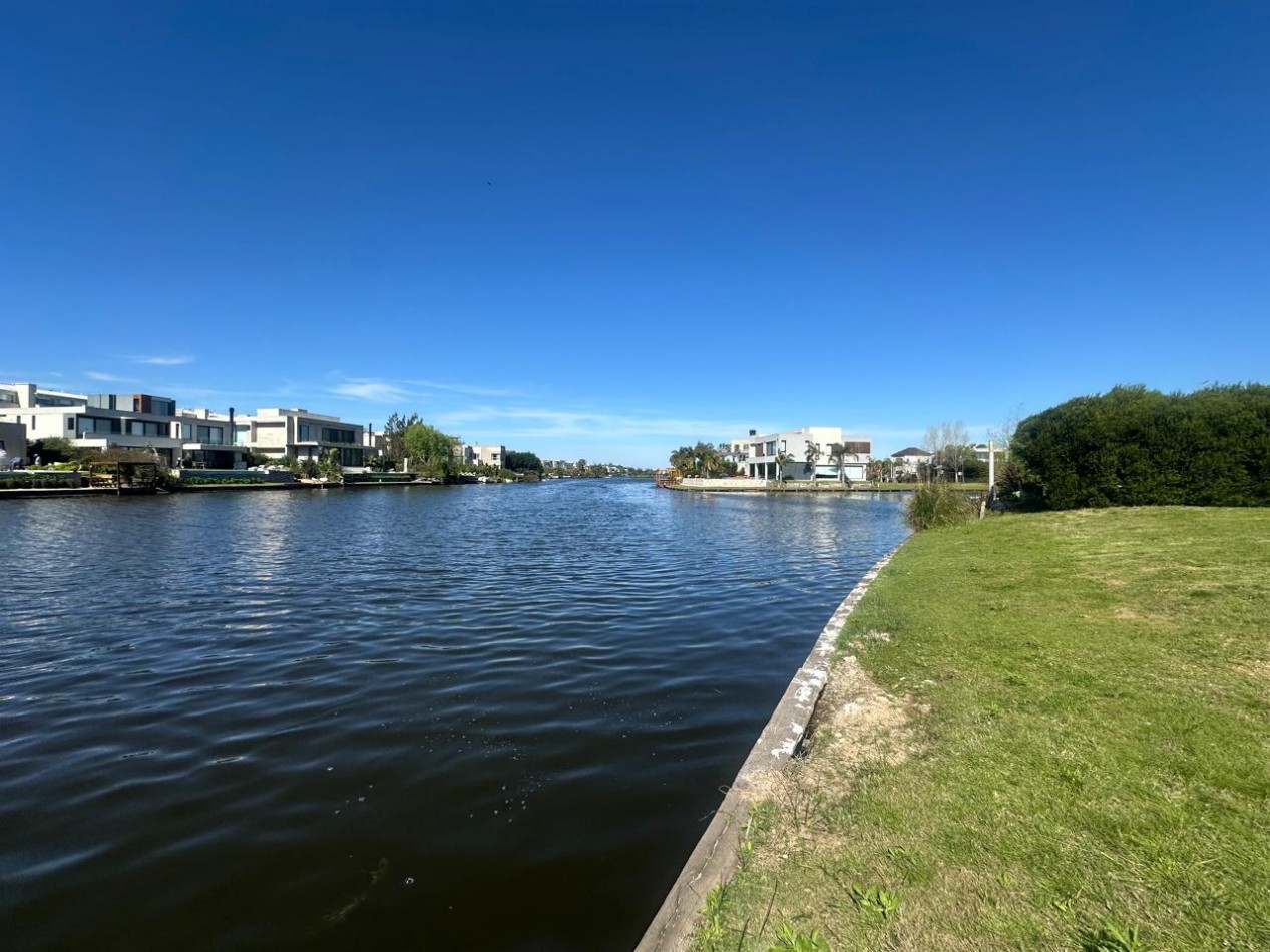 Espectacular Lote con salida a la laguna en Nuevo Quilmes 