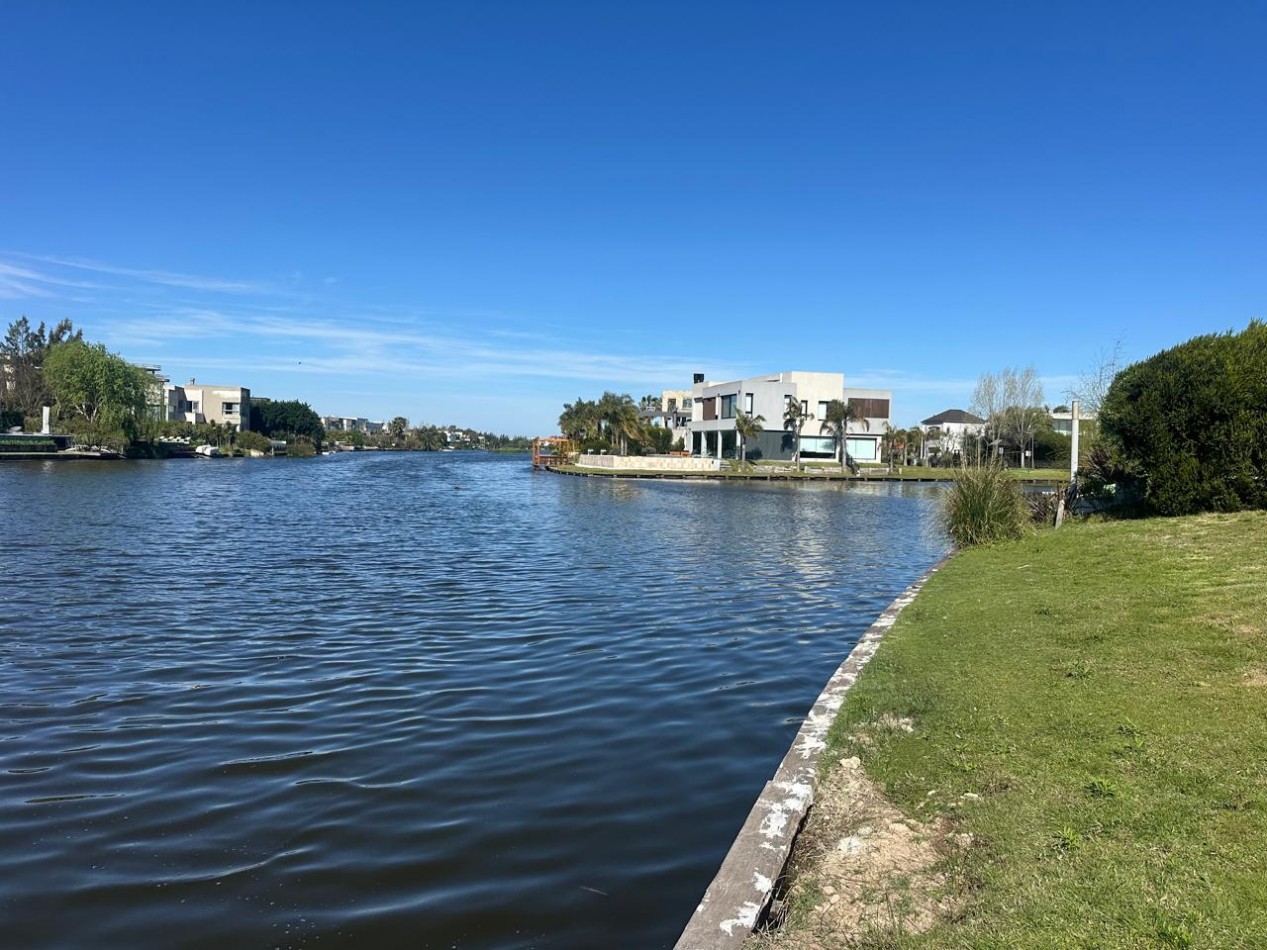 Espectacular Lote con salida a la laguna en Nuevo Quilmes 