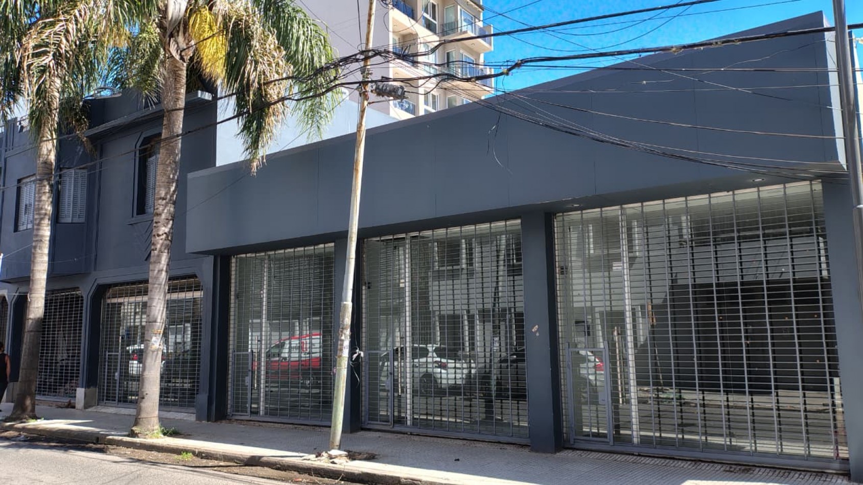 Excelente Local en Bernal Centro (Local 3) a metros de Belgrano y Castro Barros