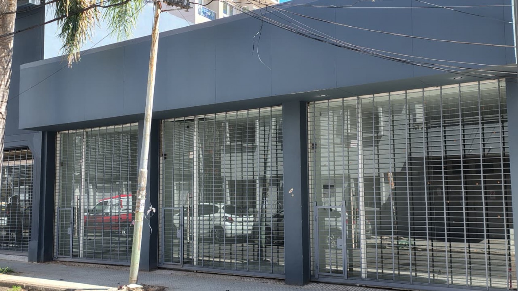 Excelente Local en Bernal Centro (Local 5) a metros de Belgrano y Castro Barros