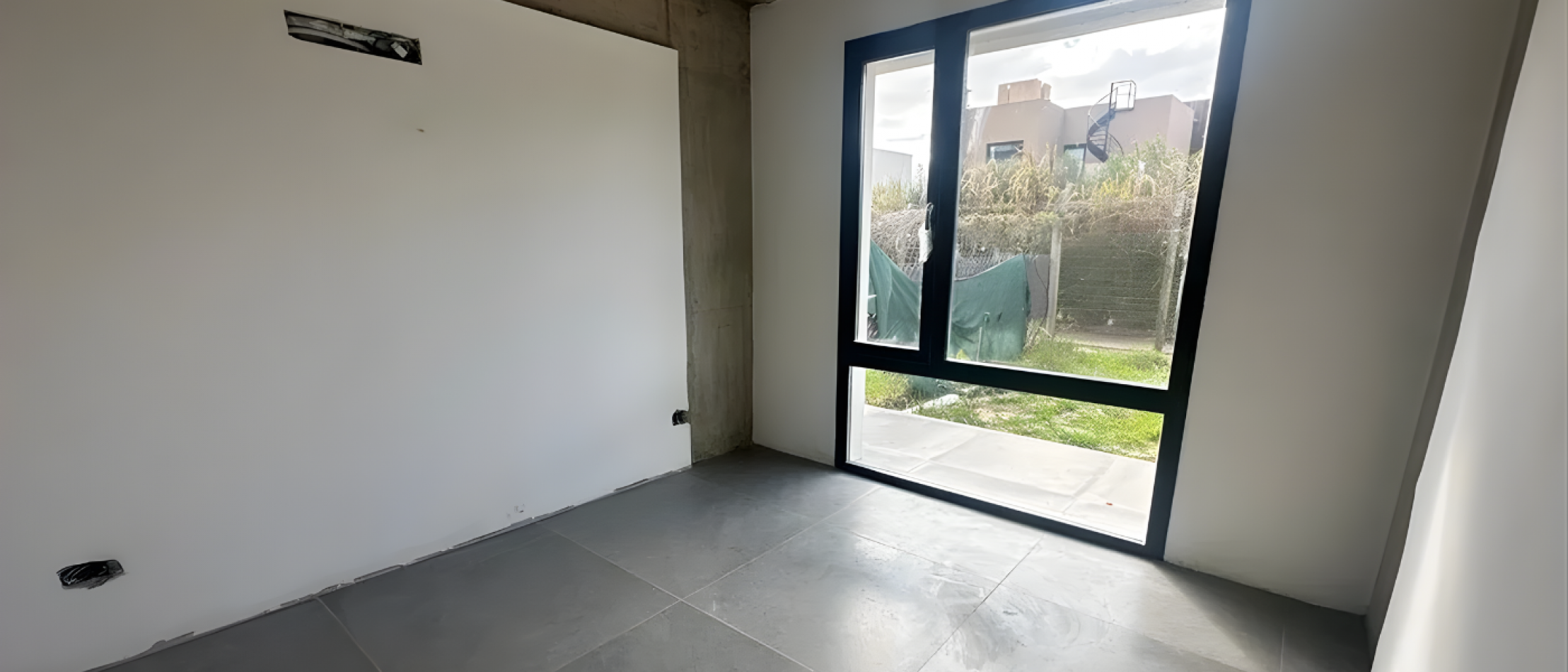 Venta Dpto 3 Amb con Patio y Cochera - Excelente Ubicacion en Parque Lineal