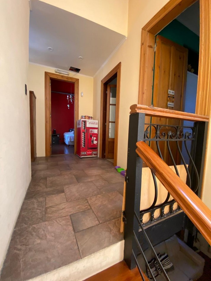 VENTA: Amplia Casa En Bernal Centro