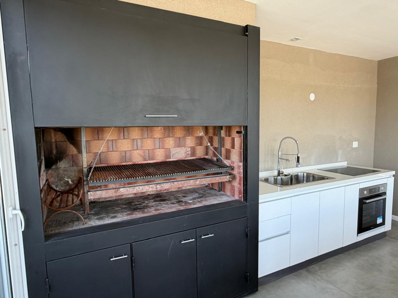 Excelente departamento 4 ambientes con cochera a estrenar 