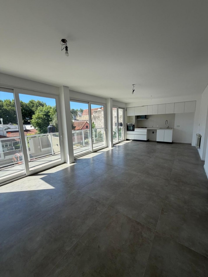 Excelente departamento 4 ambientes con cochera a estrenar 