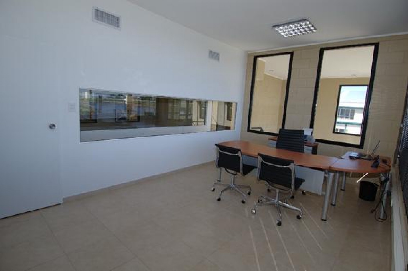 Venta excelente nave industrial en parque industrial PIUIQ Quilmes