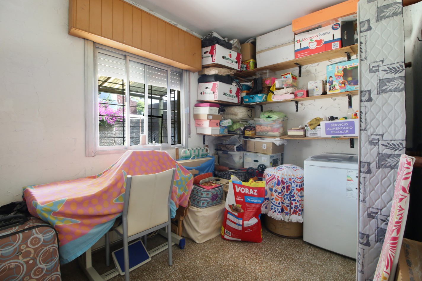 HERMOSA CASA CON GARAGE Y PARQUE