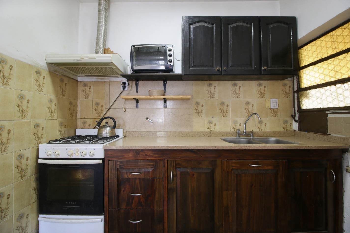 HERMOSA CASA CON GARAGE Y PARQUE