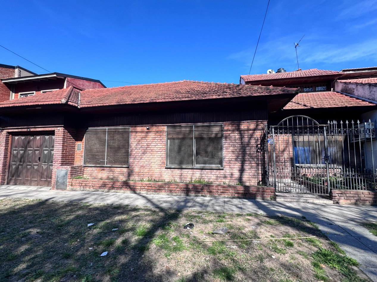 VENTA CASA EN EZPELETA 4 AMBIENTES C/DOBLE GARAGE