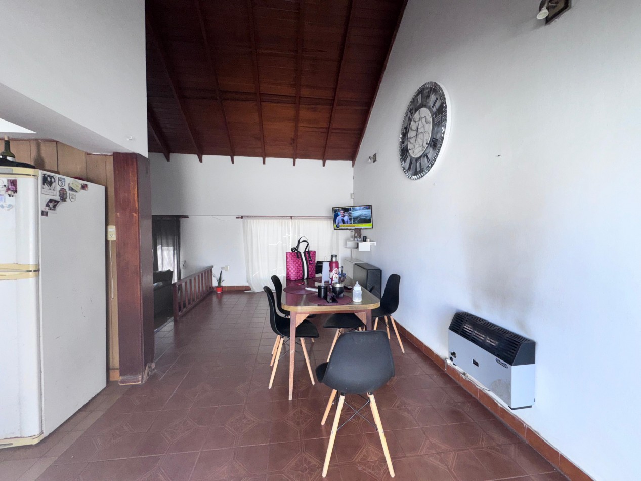 VENTA CASA EN EZPELETA 4 AMBIENTES C/DOBLE GARAGE