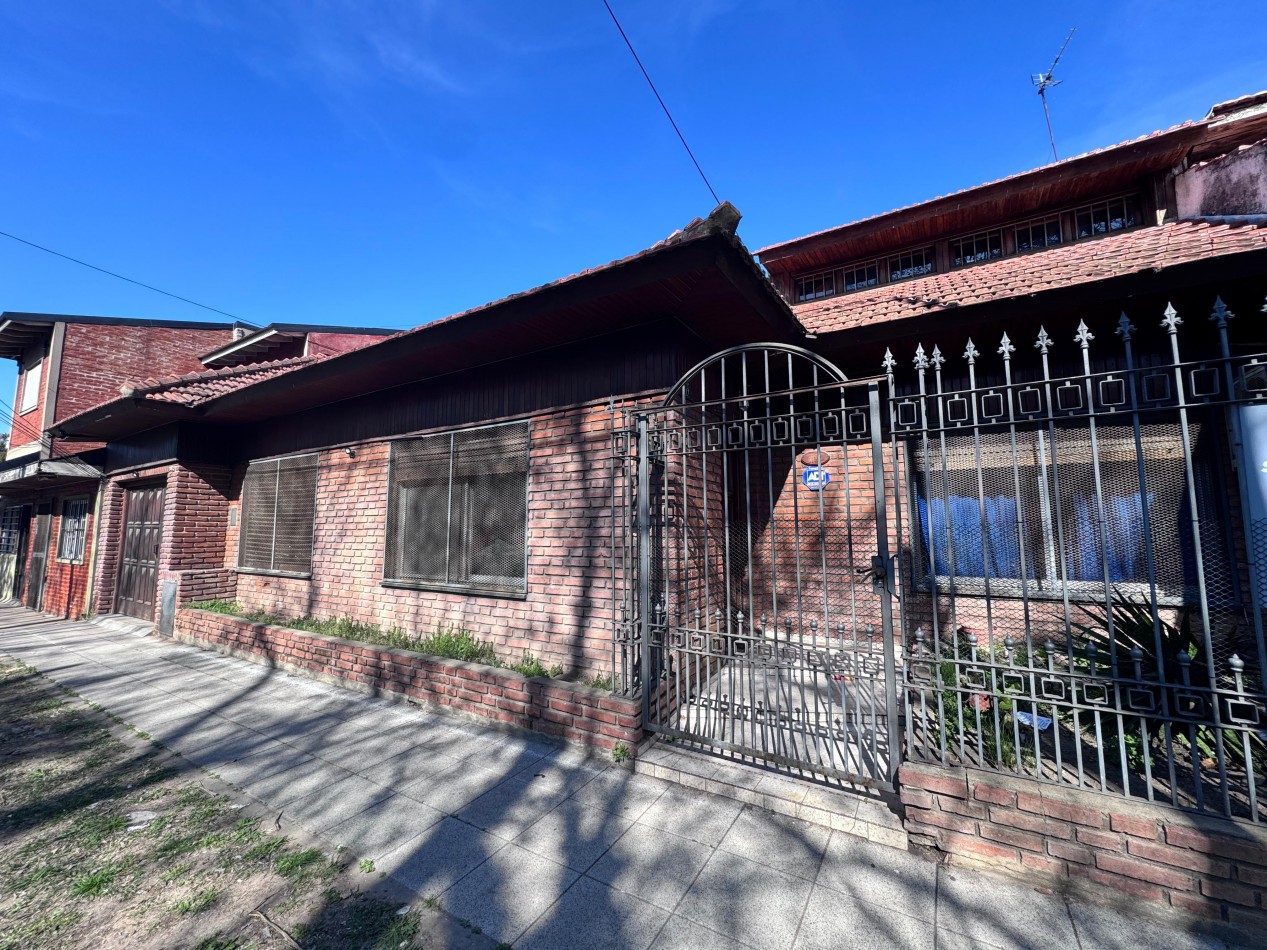 VENTA CASA EN EZPELETA 4 AMBIENTES C/DOBLE GARAGE