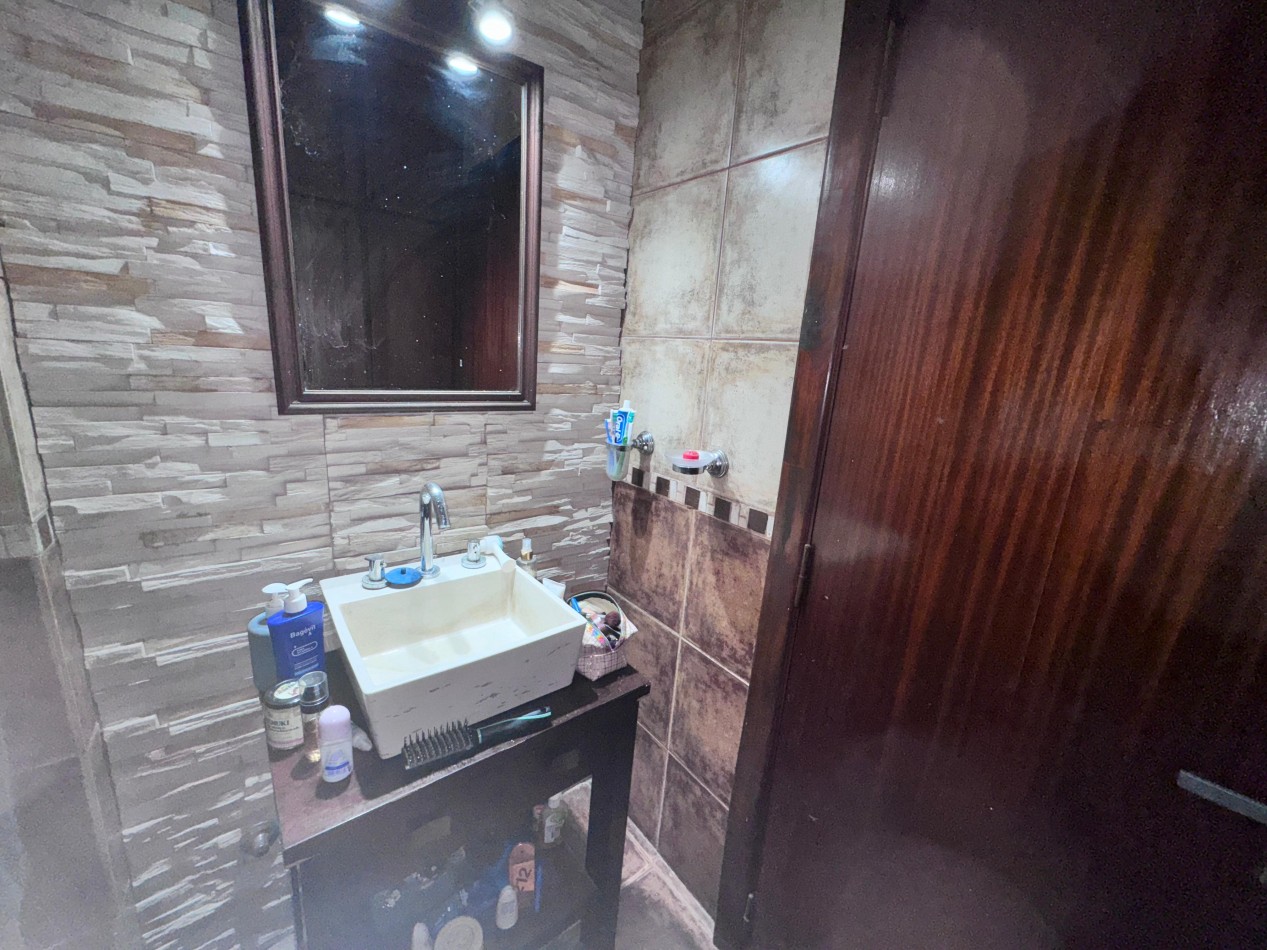 VENTA CASA EN EZPELETA 4 AMBIENTES C/DOBLE GARAGE