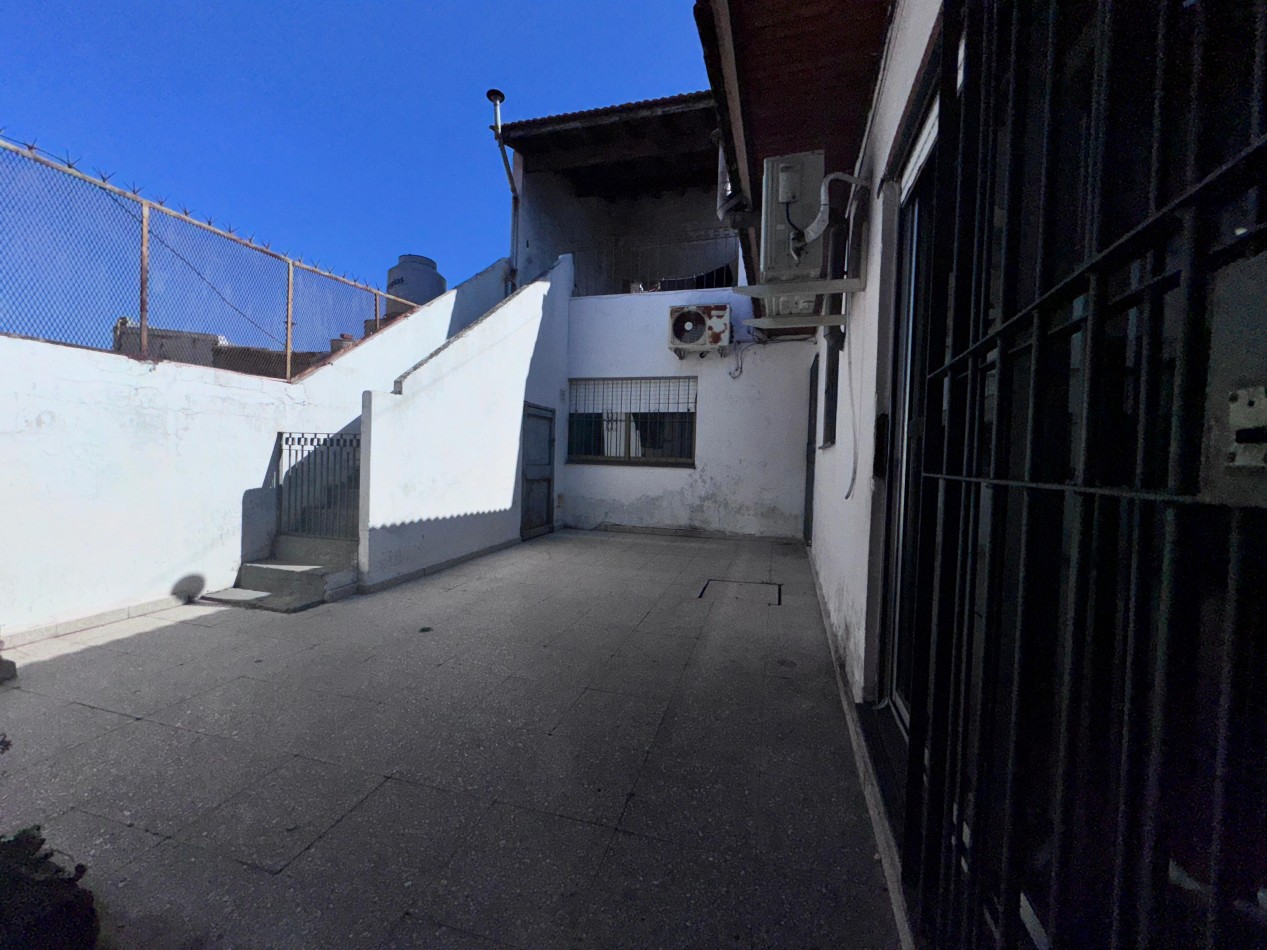 VENTA CASA EN EZPELETA 4 AMBIENTES C/DOBLE GARAGE