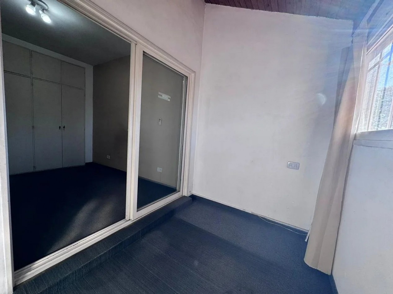 IMPECABLE PH AL FRENTE C/PILETA Y DOBLE COCHERA