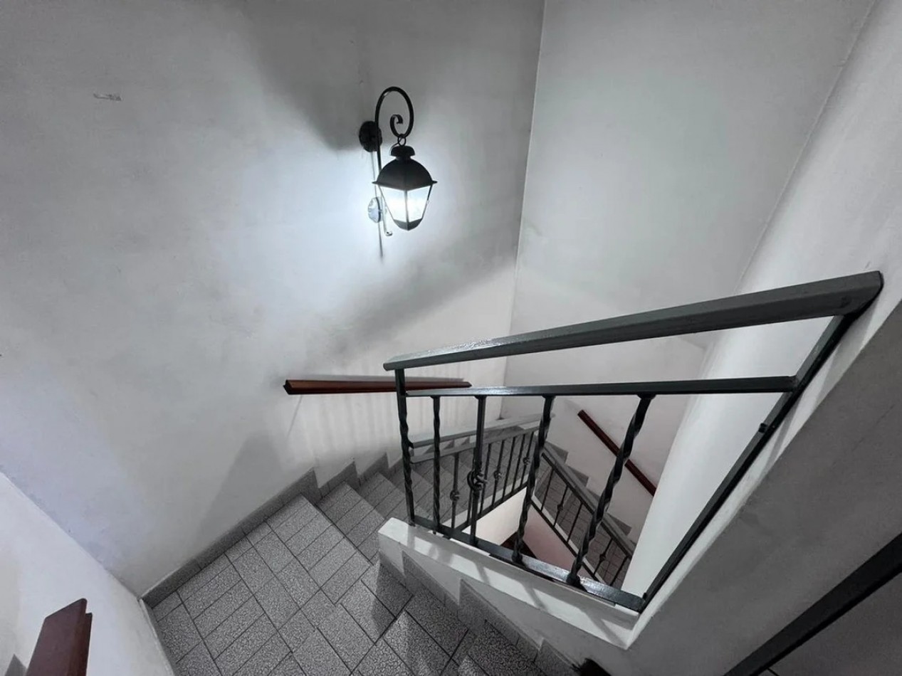 IMPECABLE PH AL FRENTE C/PILETA Y DOBLE COCHERA