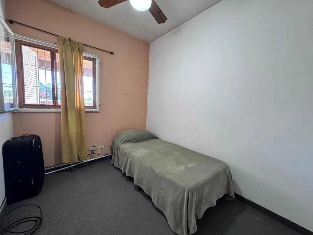 IMPECABLE PH AL FRENTE C/PILETA Y DOBLE COCHERA