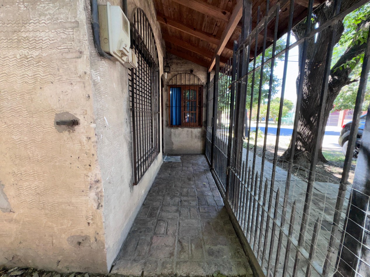 CASA 3 AMBIENTES CON GRAN PARQUE