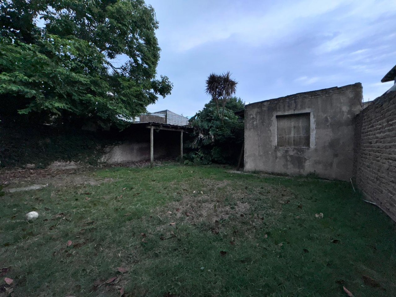 CASA 3 AMBIENTES CON GRAN PARQUE