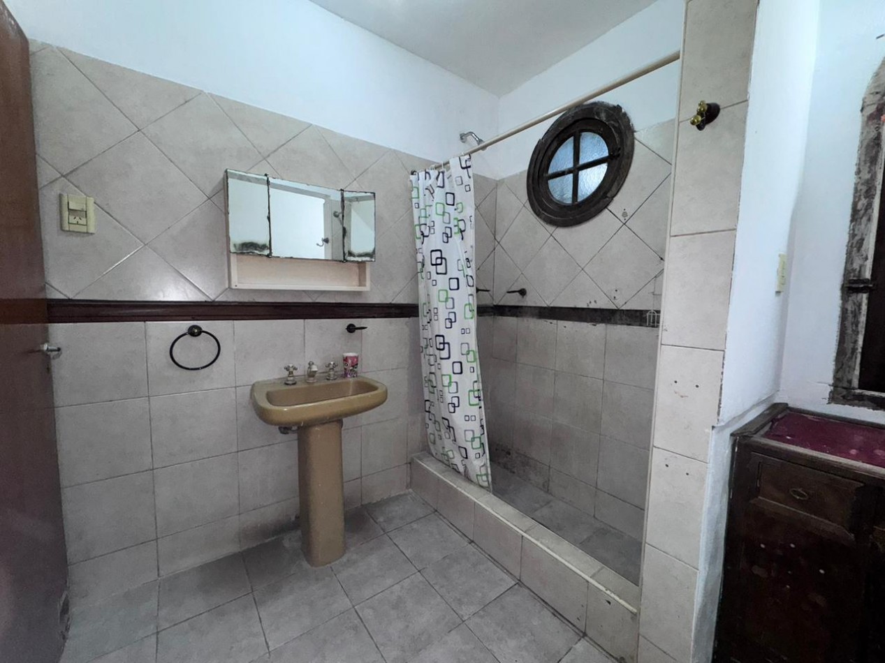 CASA 3 AMBIENTES CON GRAN PARQUE