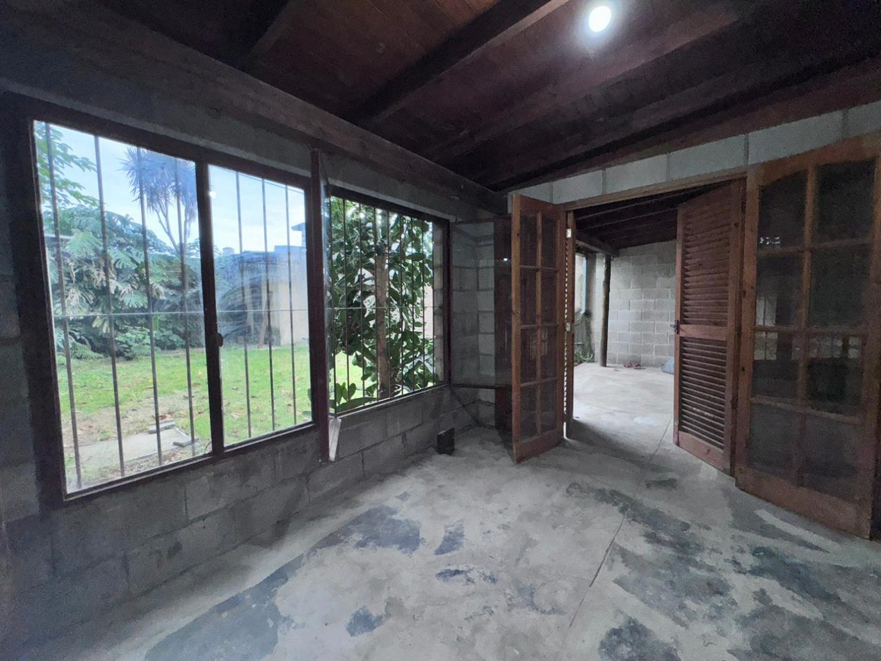 CASA 3 AMBIENTES CON GRAN PARQUE