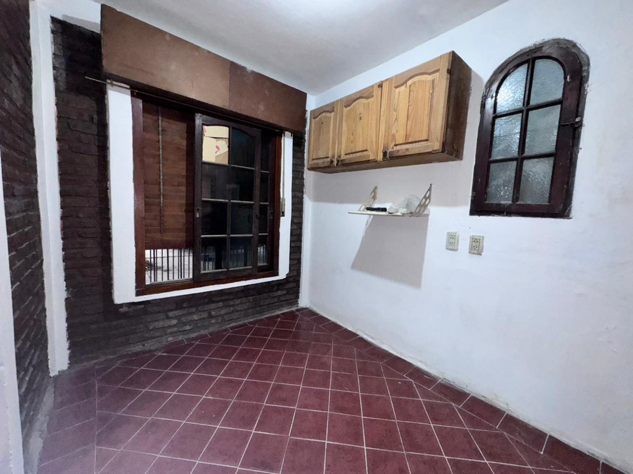 CASA 3 AMBIENTES CON GRAN PARQUE