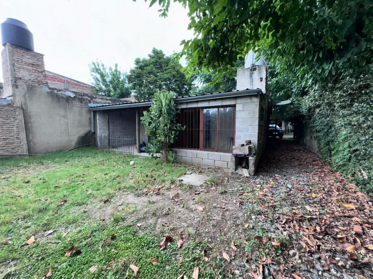 CASA 3 AMBIENTES CON GRAN PARQUE