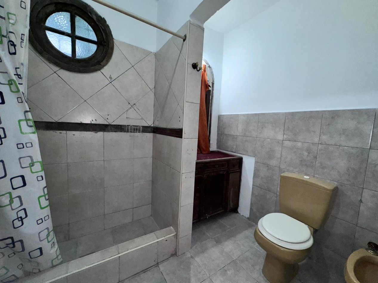 CASA 3 AMBIENTES CON GRAN PARQUE