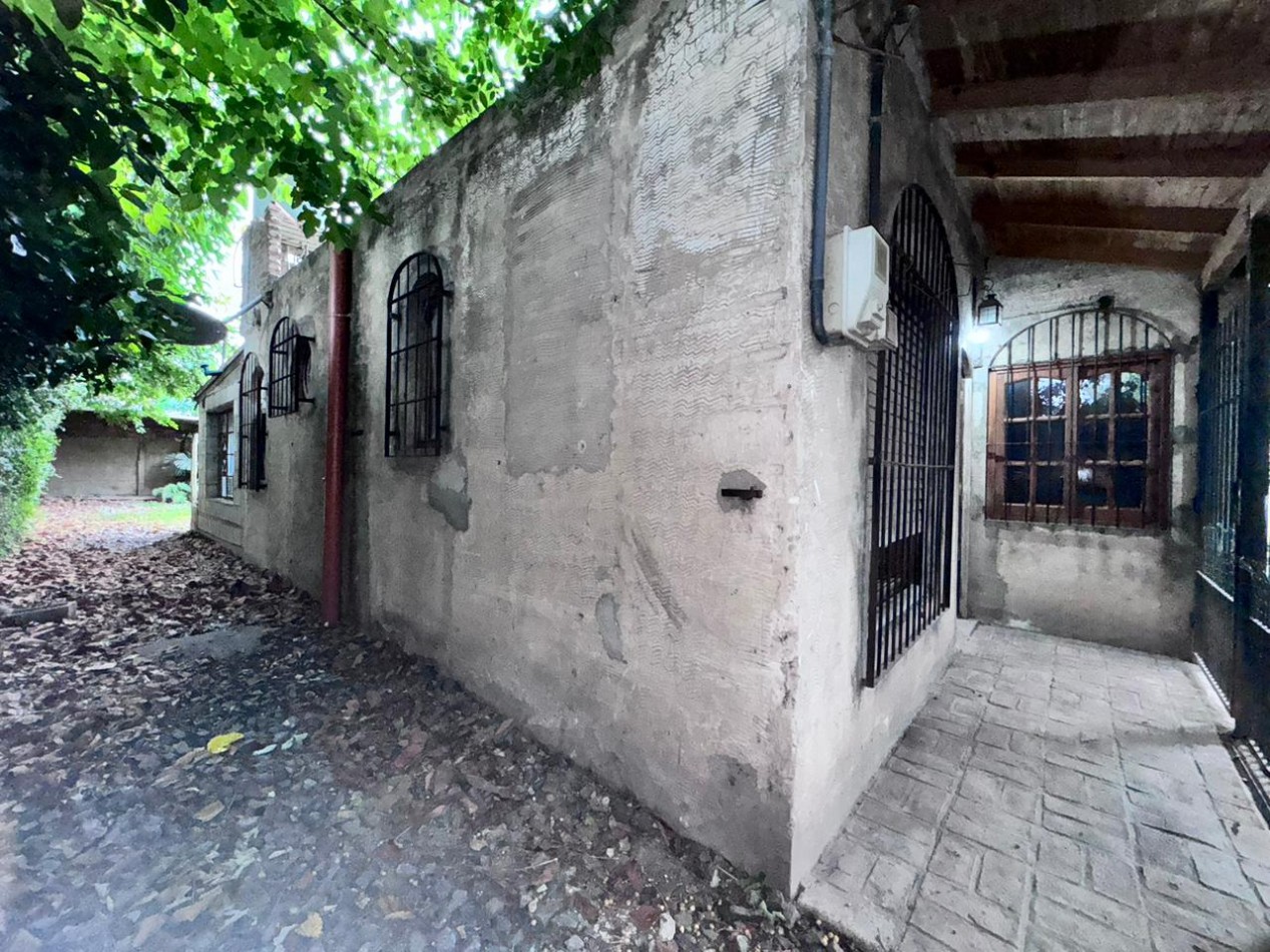 CASA 3 AMBIENTES CON GRAN PARQUE