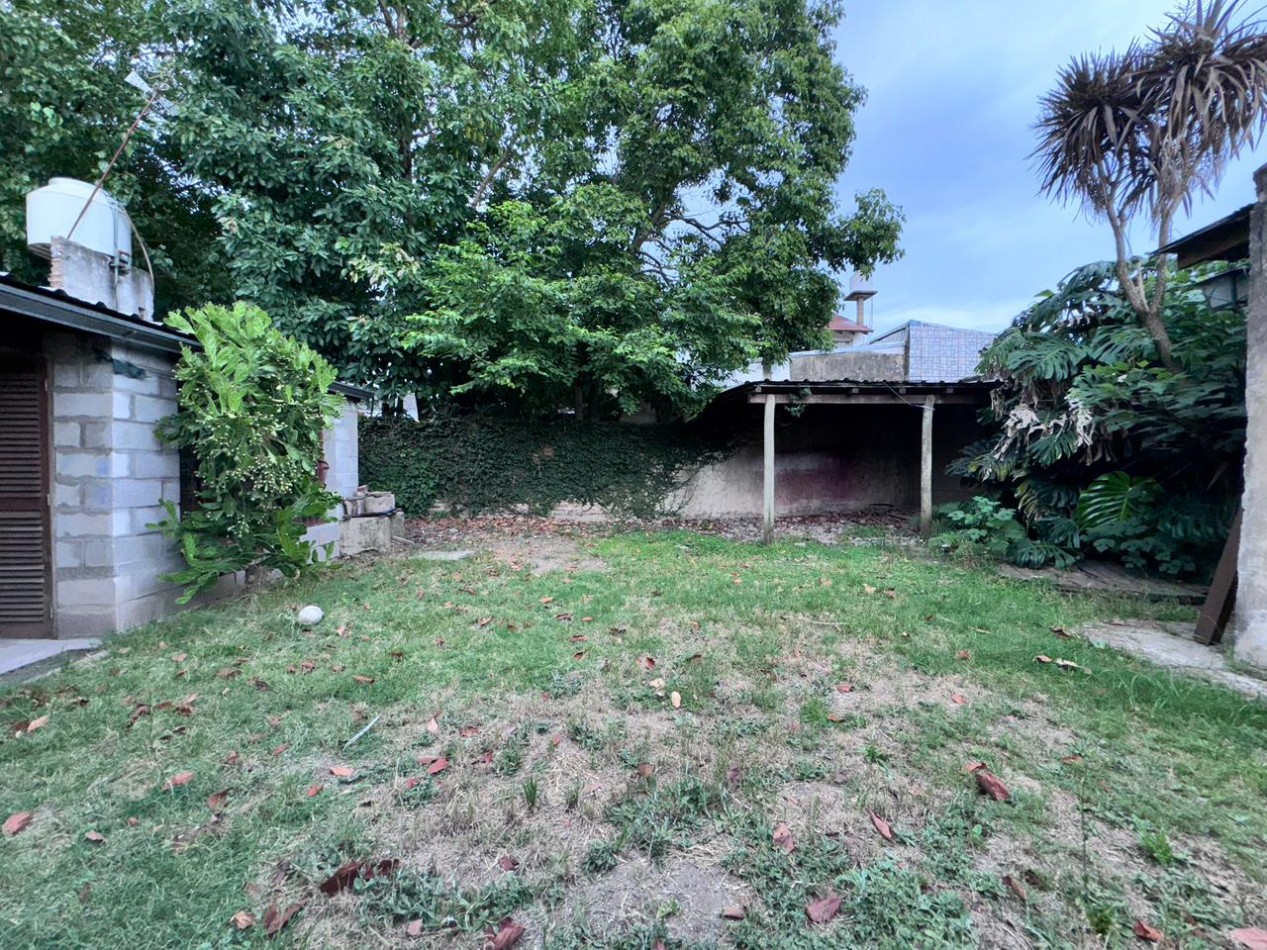 CASA 3 AMBIENTES CON GRAN PARQUE