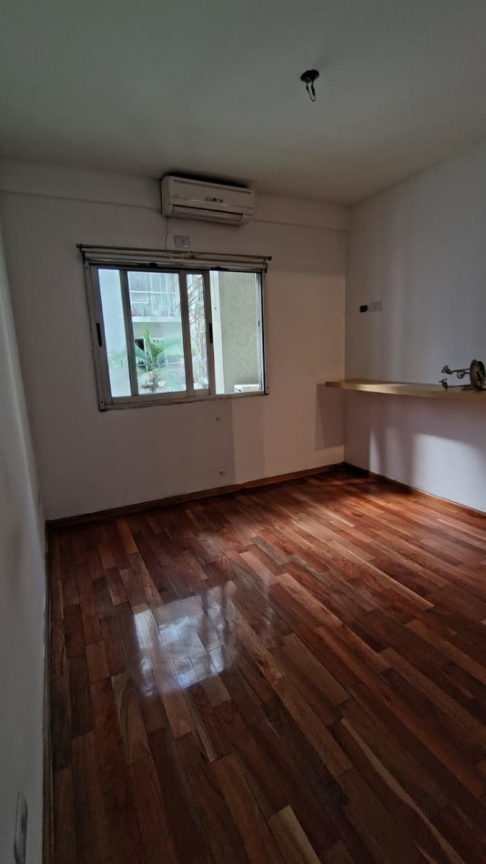 Excelente Departamento 2 Ambientes Con Cochera Bernal Centro