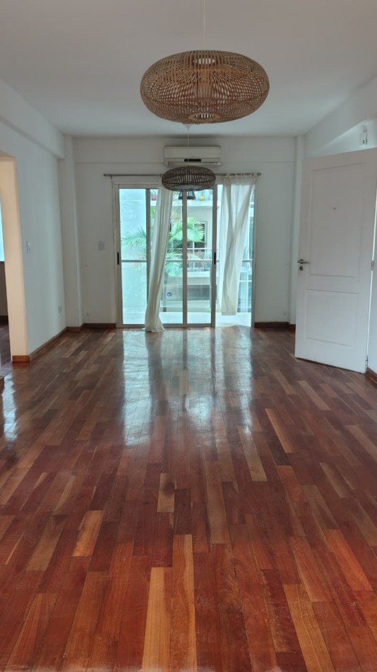 Excelente Departamento 2 Ambientes Con Cochera Bernal Centro