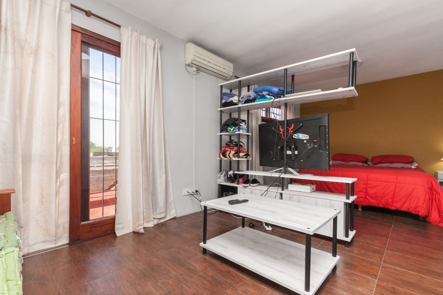 Venta Casa 5 ambientes con Piscina en Lanus