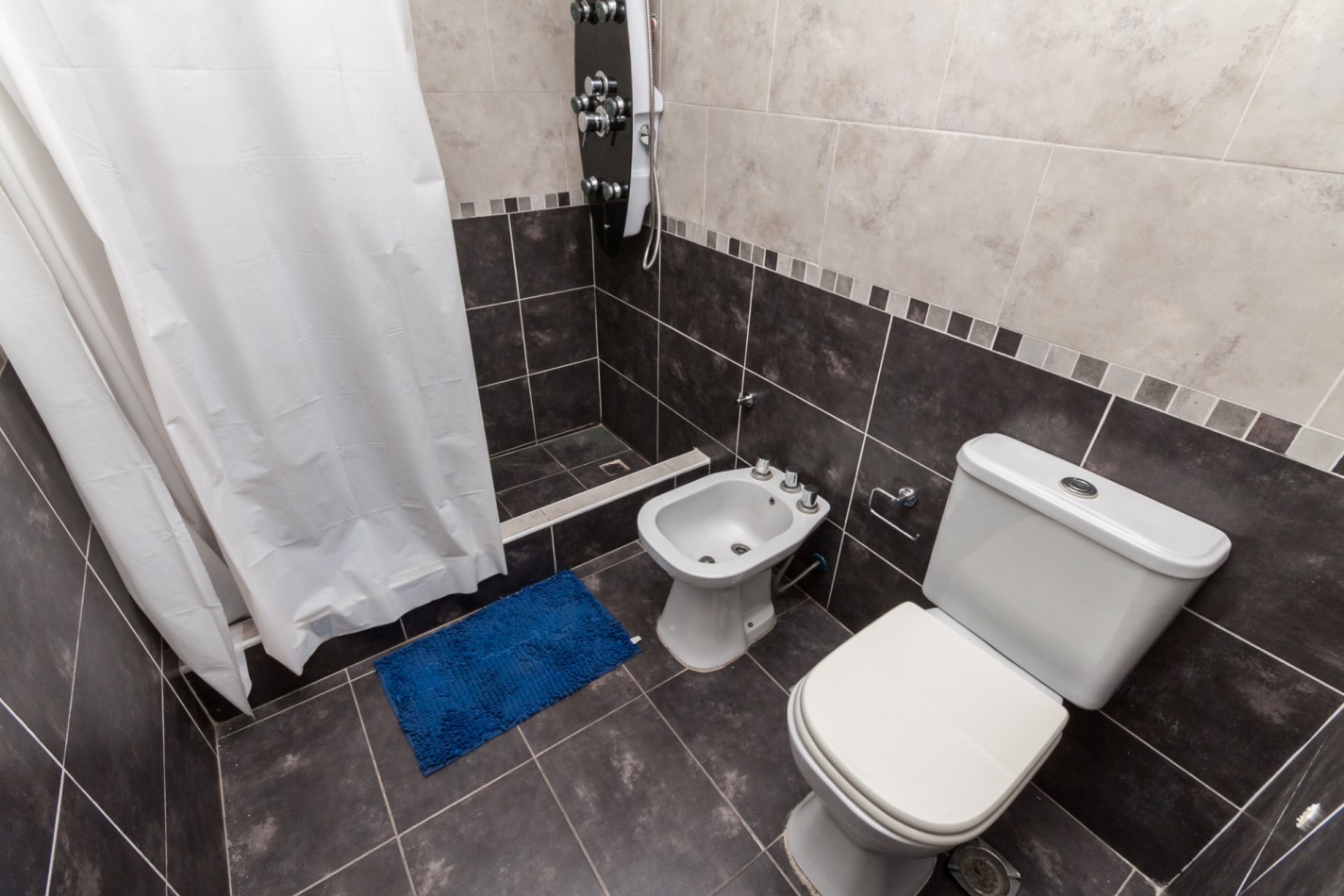 Venta Casa 5 ambientes con Piscina en Lanus