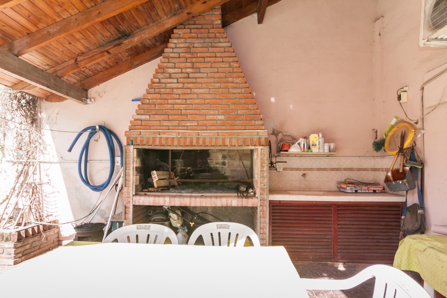 Venta Casa 5 ambientes con Piscina en Lanus