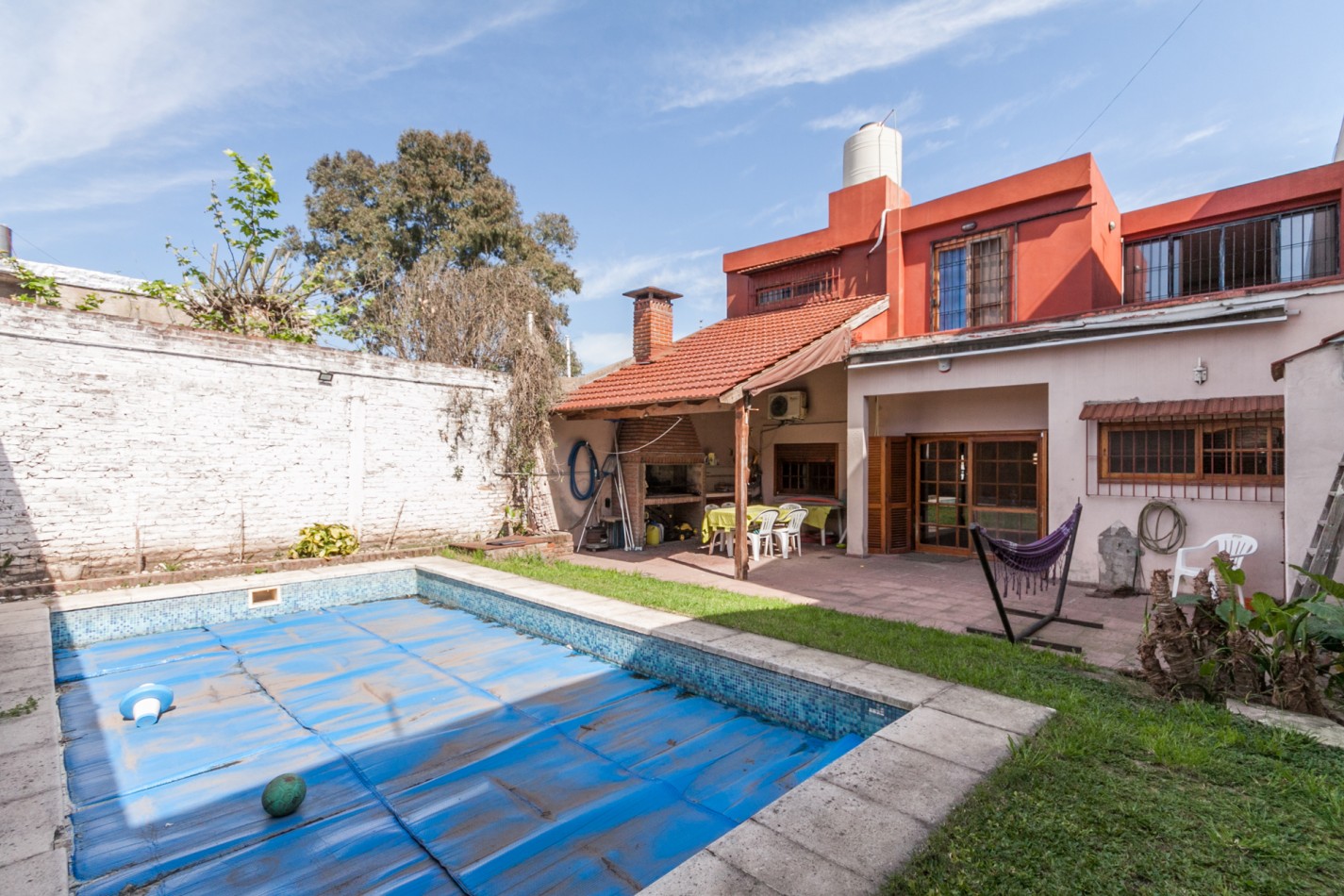 Venta Casa 5 ambientes con Piscina en Lanus