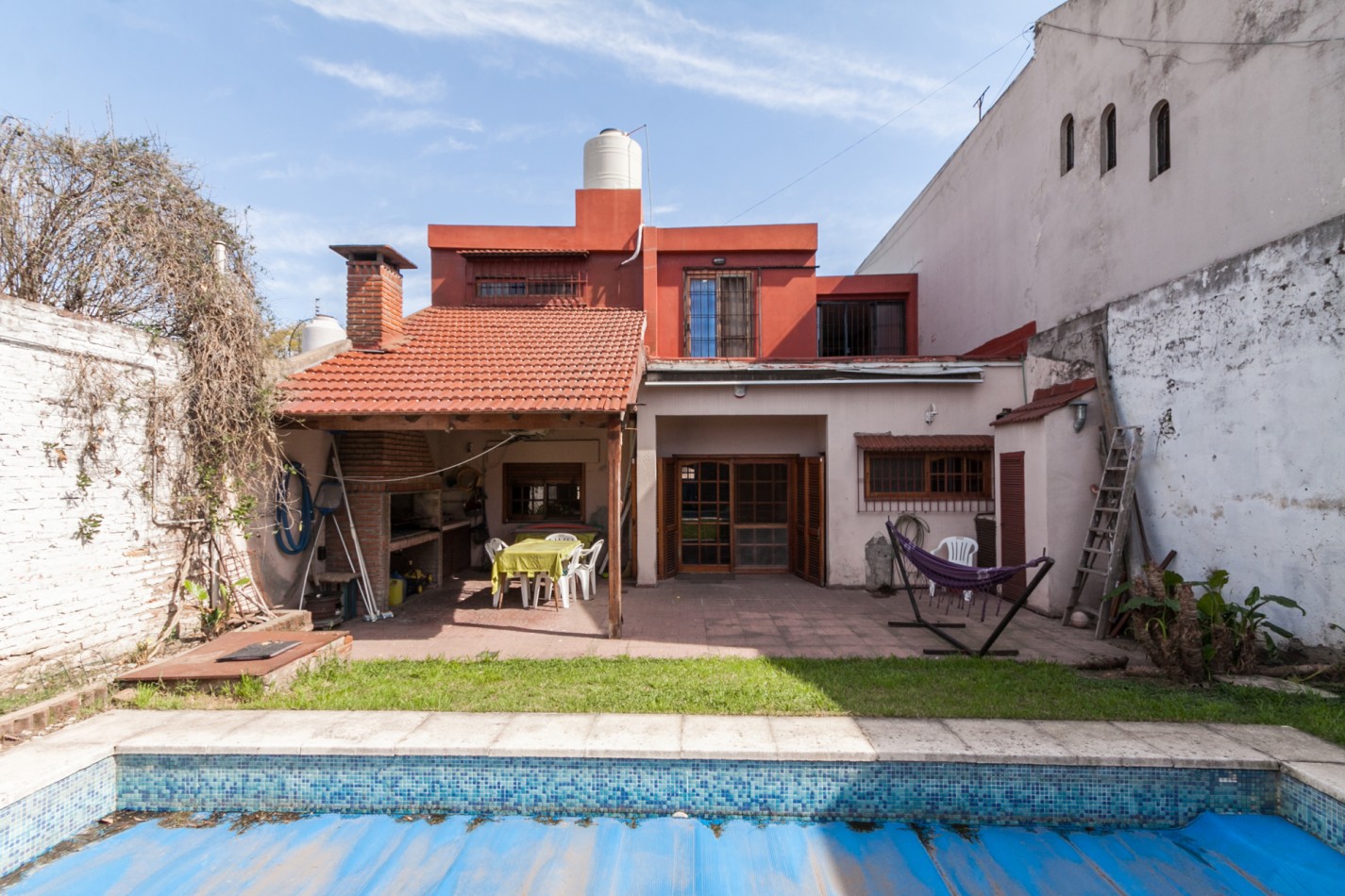 Venta Casa 5 ambientes con Piscina en Lanus